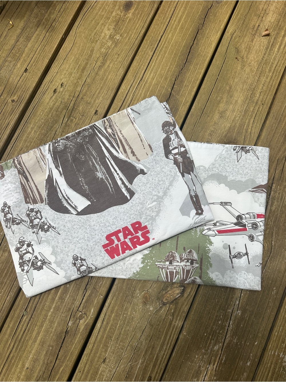 Pottery Barn Kid Set Of 2 Standards Size Star Wars Pillowcases